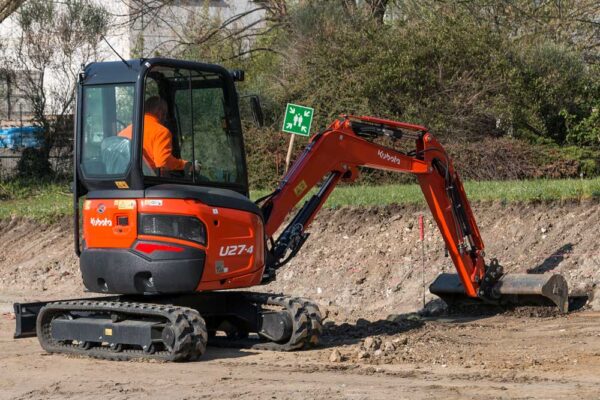 Kubota-U27-42